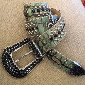 Bb Simon belt color green mint black crystals